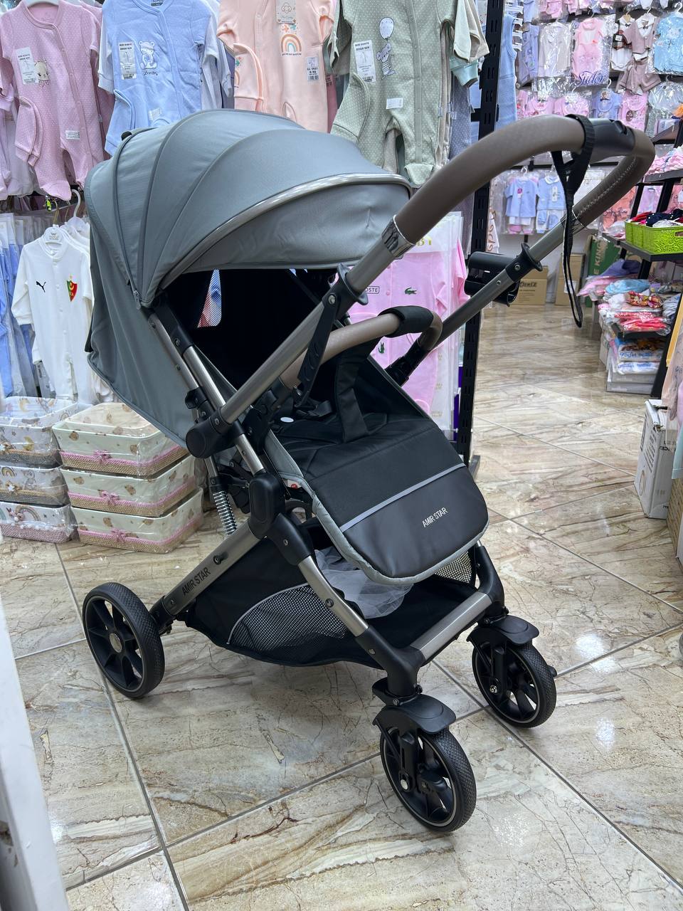 Poussette Élégante 6600 REVERSIBLE